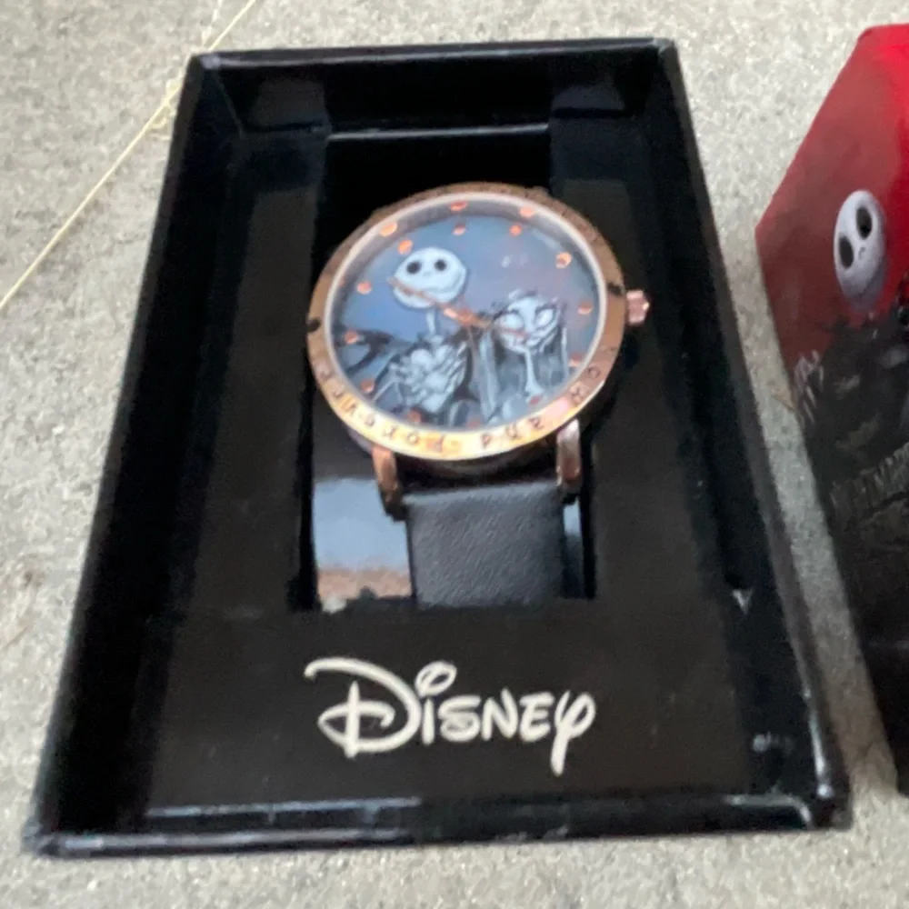 Nightmare Beofre Christmas Watch Jack + Sally Forever - Picture 4 of 7
